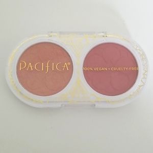 Pacifica highlighter an blush compact!